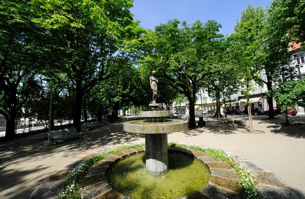 estatua_menina_alameda