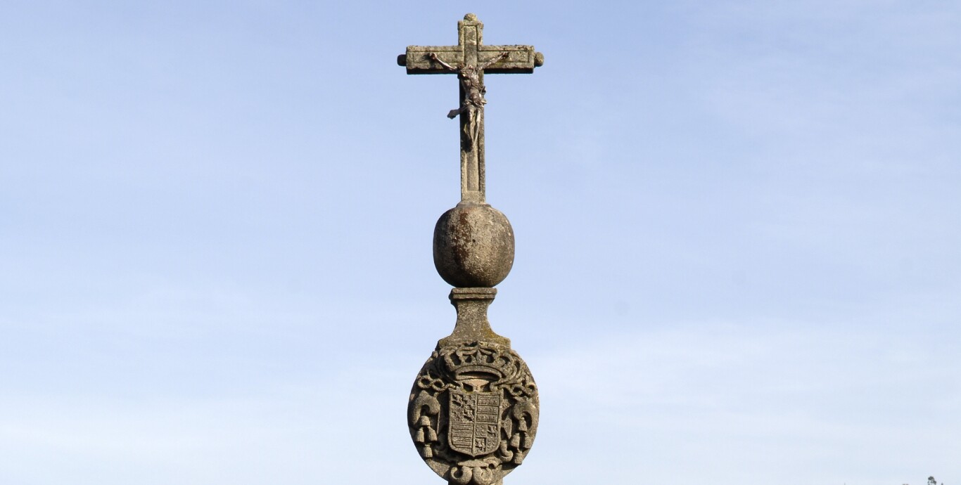 Cruzeiro de Granito Brasonado