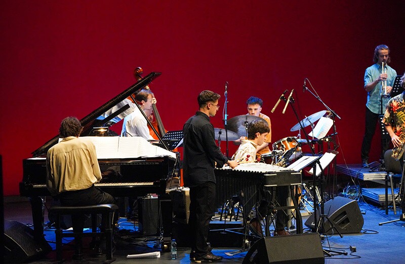Projeto Orquestra de Jazz da ESMAE / Guimarães Jazz dirigida por Alex Hitchcock Quintet