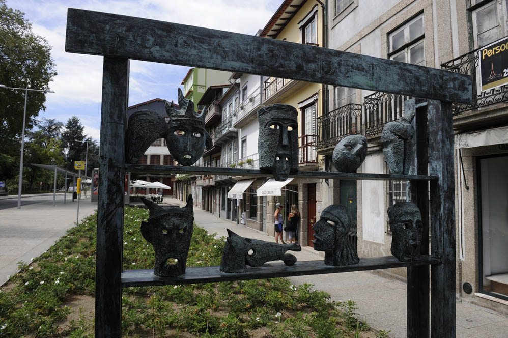 Monumento aos 500 anos do Teatro Português
