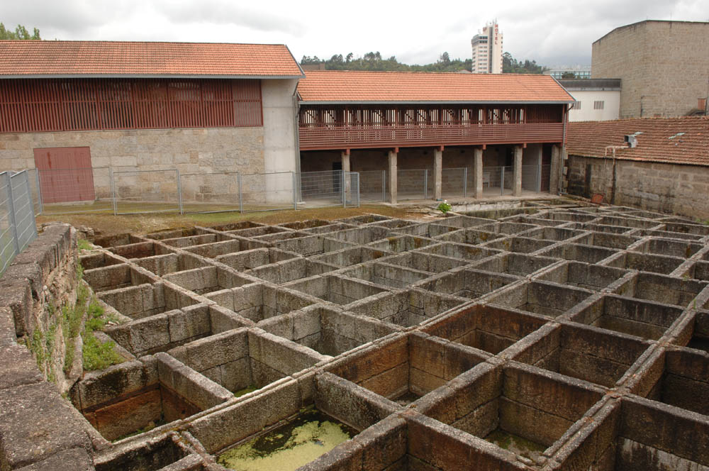Tanques da Zona de Couros